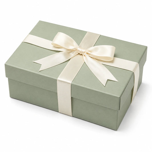 Boîte cadeau 30 x 22 x 10 cm en carton vert sauge avec ruban décoratif
