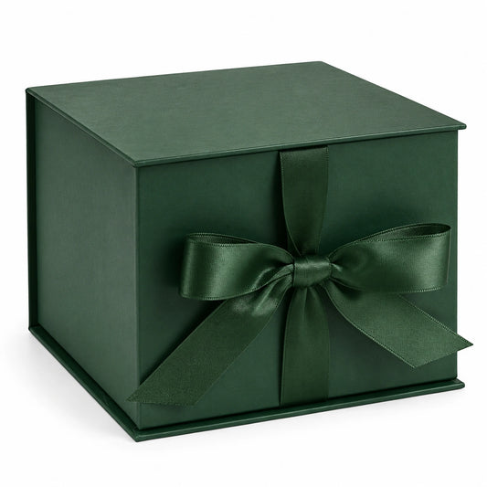 Boîte cadeau carrée 20 x 20 x 20 cm en carton vert foncé avec ruban décoratif