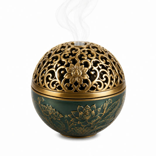 Brûle-parfum rond 15 cm en céramique vert et métal doré à couvercle ajouré